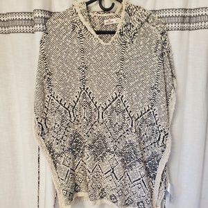 Hollister Poncho-Medium/Large